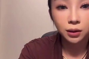 张曼源直播时爆料艾弗森：他很下头，来中国时收钱不办事，采访时连央视的面子都不给